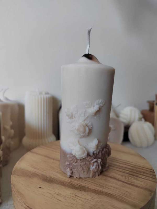 Flower Pillar: Scented Candle