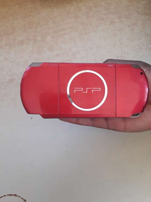 Sony PSP 3000 Slim + 8g memory card And Games