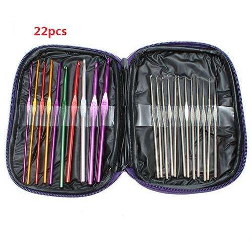 22 pce crochet hooks in pouch