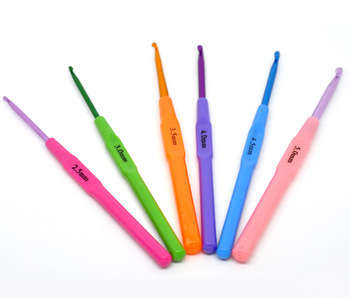 6 pce Crochet hook set plastic handle