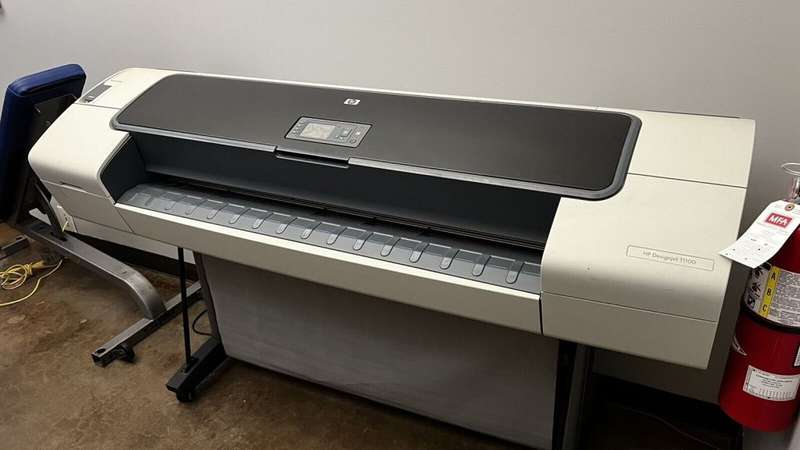 HP DesignJet T1100 Plotter Printer- Great Condition, Troubleshooting Needed!