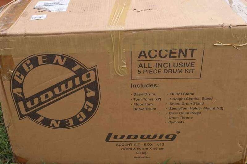 Ludwig Accent Drive - Includes: Bass Drum , Tom Toms x2, Floo Tom , Snare Drum