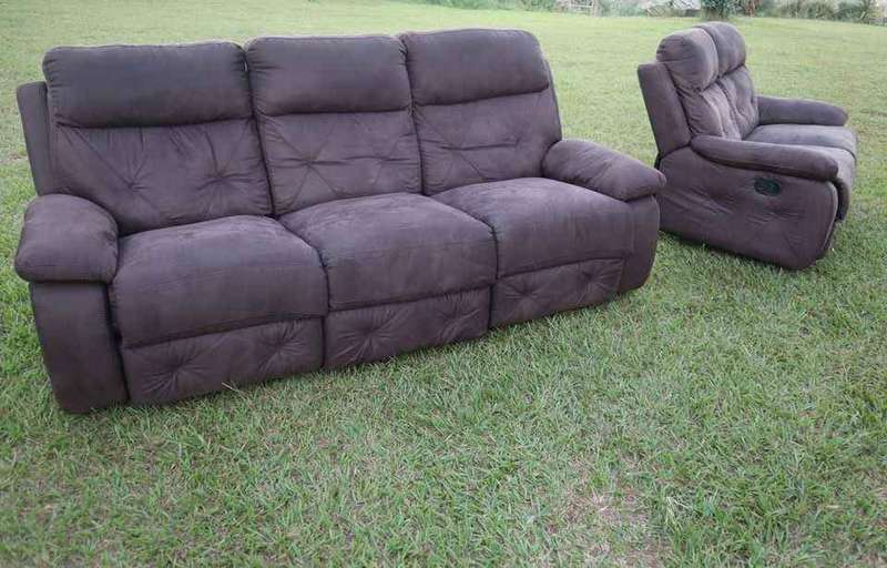Comfort: 3-Piece Fabric Recliner Sofa Set