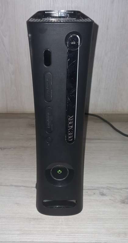 Xbox 360 Console (Please read ad)