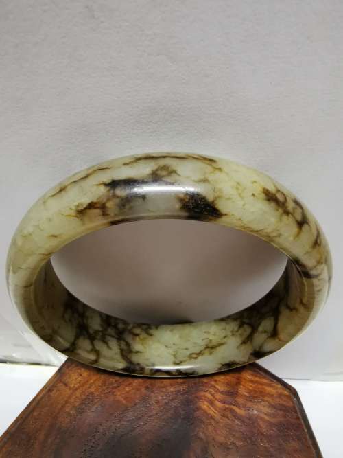 Antique Chinese Late 19th century Hotan jade  bracelet