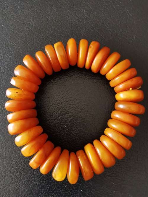 Eastern Antique Chinese Amber bracelet