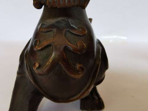 Eastern antique Old Chinese a pair of exquisite copper animal paperweights