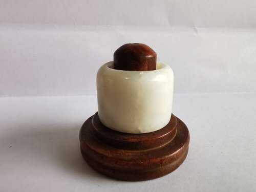 Antique Eastern Chinese  Hetian jade Fingerstall with wooden case