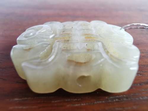 The Hetian Jade of the Qing Dynasty in China is a jade pendant with both good luck and longevity.