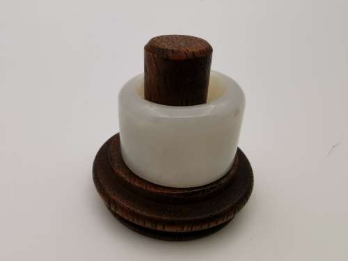 Antique Eastern Chinese Hetian jade Fingerstall with wooden case