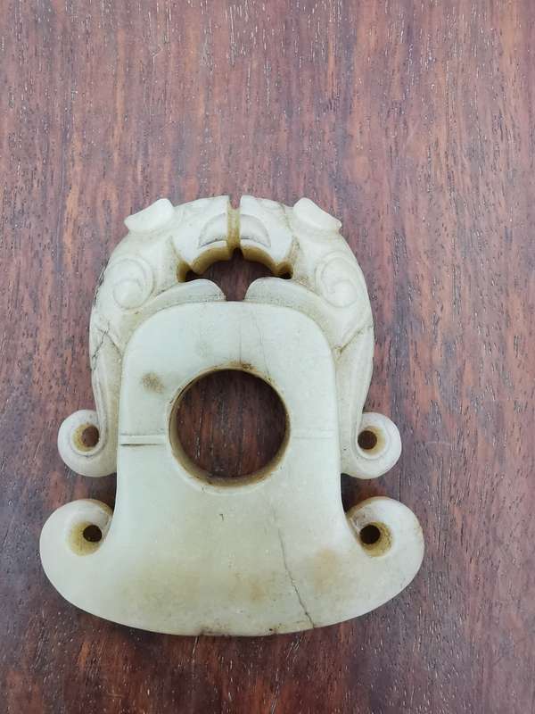 Antique Chinese Late 19th century Hotan jade carving