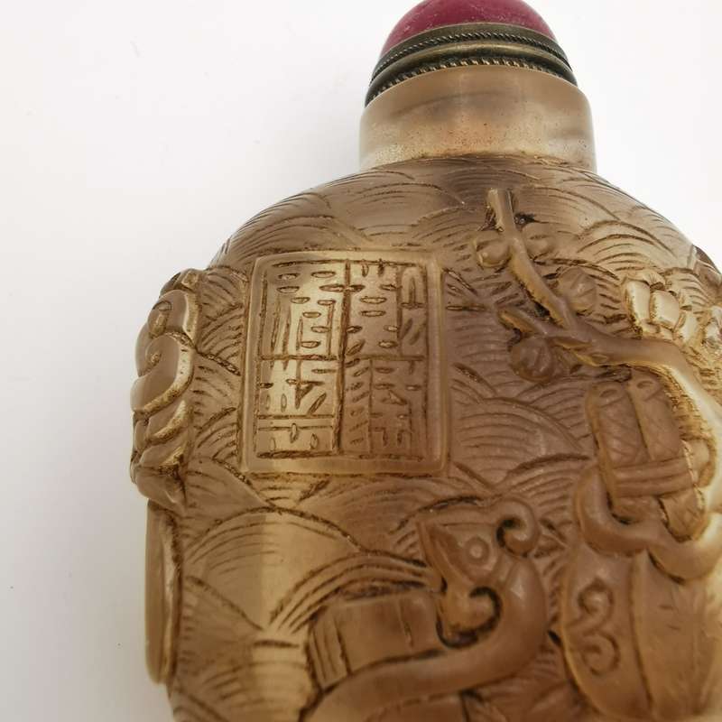 Late 19th Century Eastern antique Old Chinese snuff bottle