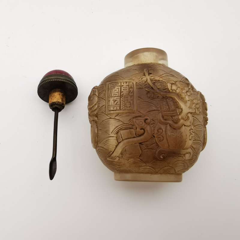 Late 19th Century Eastern antique Old Chinese snuff bottle