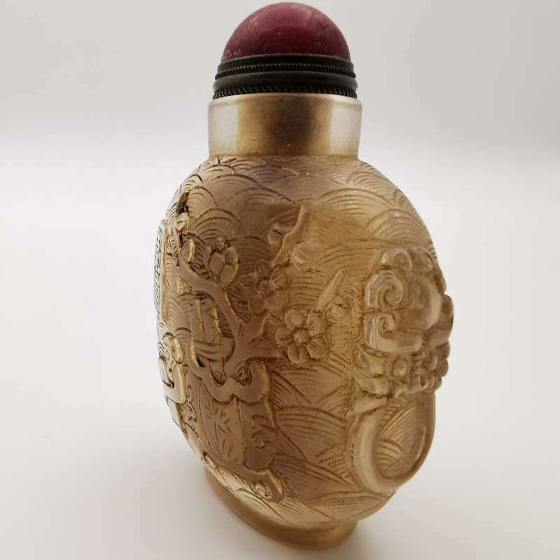 Late 19th Century Eastern antique Old Chinese snuff bottle