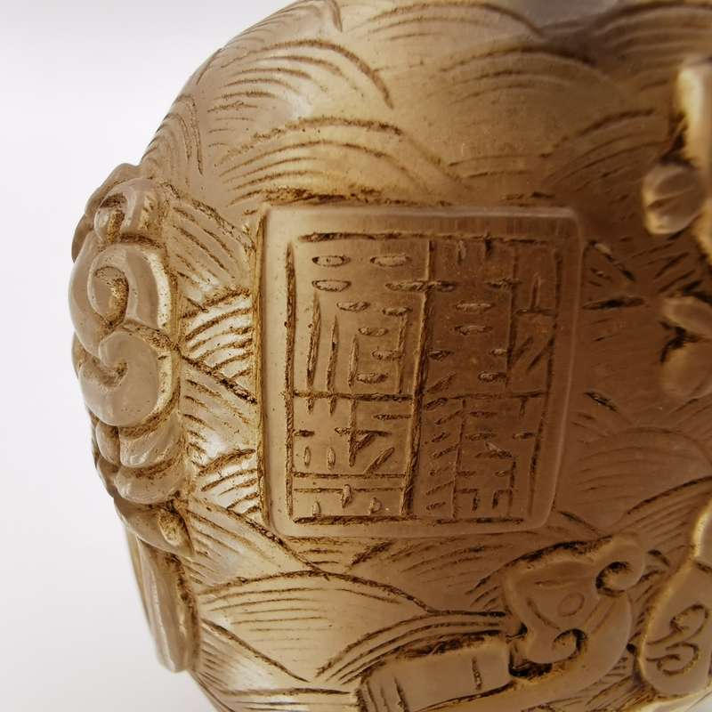 Late 19th Century Eastern antique Old Chinese snuff bottle