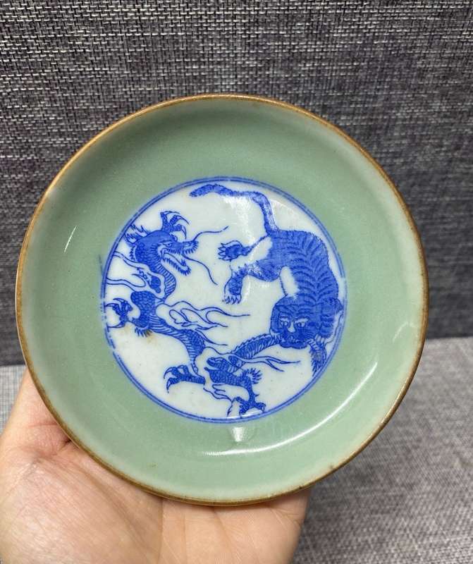 Antique Chinese porcelain plate MINGUO(1912-1949)