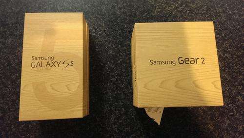 Samsung Galaxy S5 32GB PLUS Gear 2