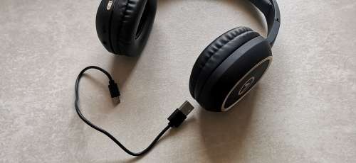 Amplify Chorus Bluetooth Headphones