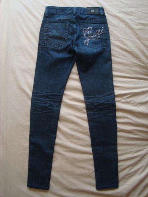 GORGEOUS GUESS STARLET SKINNY JEANS - AUTHENTIC