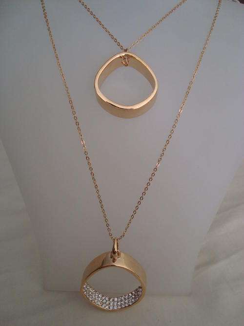 24CT GOLD PLATED NECKLACE WITH CZECHOSLOVAKIAN CRYSTALS!