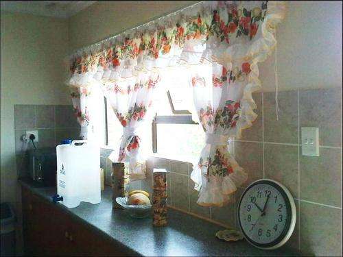 Curtans for the kitchen or bathroom