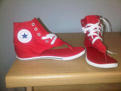 Converse Chuck Taylor Ladies Thong Sandals size 4
