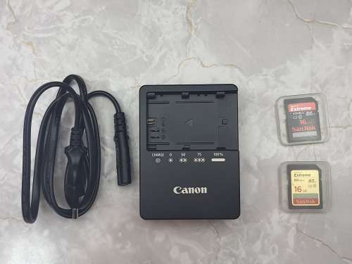 Canon 60D + Bag