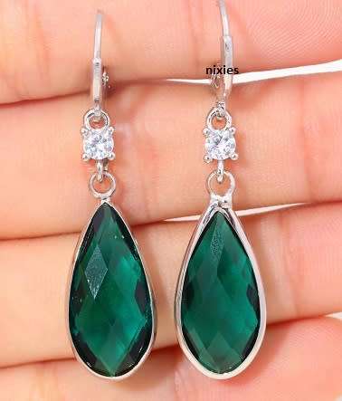 ELEGANT CR EMERALD DANGLING EARRINGS
