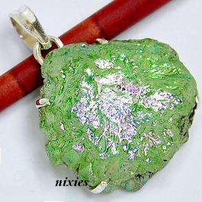 EXQUISITE 925 STERLING SILVER PERIDOT SOLAR PENDANT