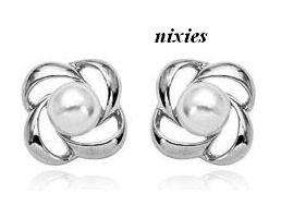 ELEGANT CREAMY WHITE PEARL EARRING STUDS