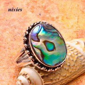 LOVELY VICTORIAN STYLE ABALONE RING - SIZE 8(Q)