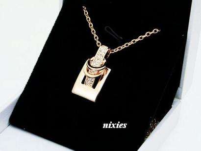**NEW** TRENDY SWAROVSKI DIAMOND NECKLACE