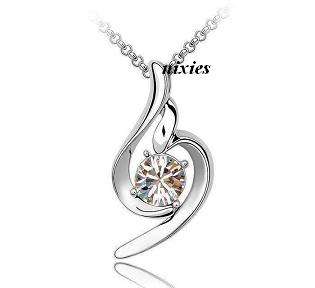 DAZZLING DIAMOND SWAROVSKI PENDANT on chain