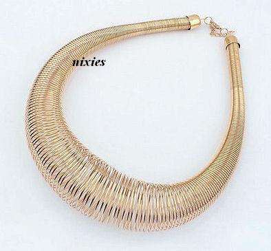 EYE CATCHING FASHION NECKLACE