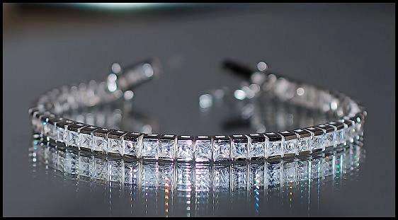 EXQUISITE 925 STERLING SILVER DIAMOND BRACELET