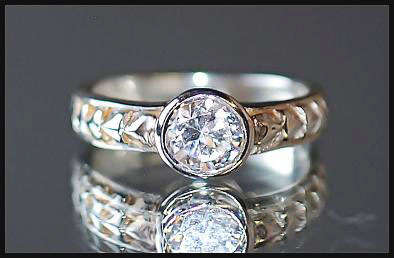 FEMININE 925 STERLING SILVER ENGAGEMENT RING - SIZE 8(Q)