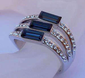 ELEGANT BLUE & WHITE SAPPHIRE RING - SIZE 7(O)