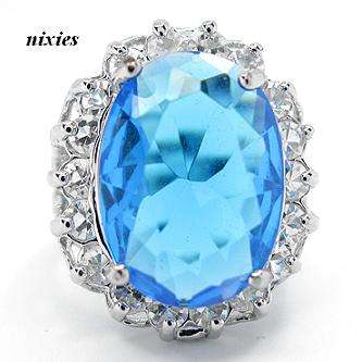 STRIKING WHITE GOLD AQUAMARINE RING - SIZE 8(Q)