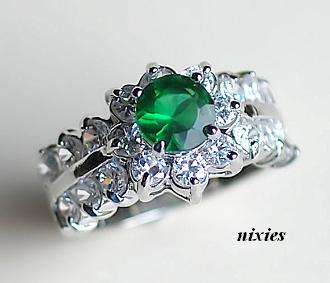 STRIKING WHITE GOLD EMERALD RING - SIZE 6(M)