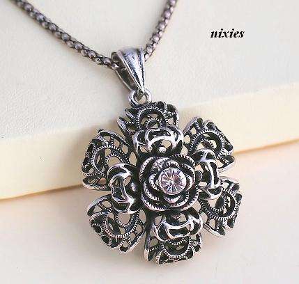 BEAUTIFUL TIBETAN FLOWER NECKLACE WITH ANTIQUE FINISH