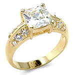 BEAUTIFUL PRINCESS CUT ENGAGEMENT RING - SIZE 10(U)