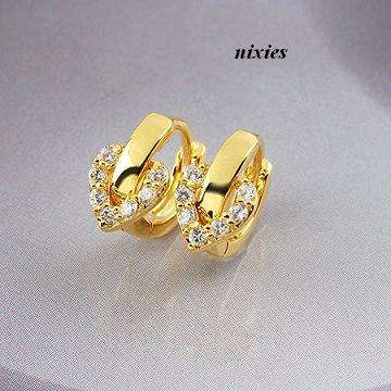 DAINTY YELLOW GOLD EP CZ HEART HUGGIES
