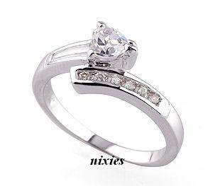 BEAUTIFUL WHITE GOLD DIAMANTE ENGAGEMENT RING - SIZE 7(O)