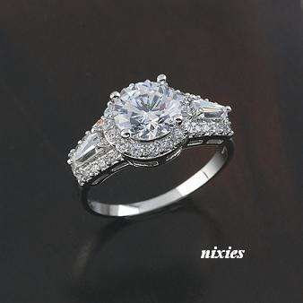 AWESOME WHITE GOLD EP DIAMANTE ENGAGEMENT RING - SIZE 6(M)
