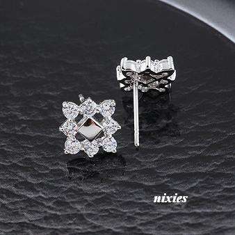 STYLISH WHITE GOLD DIAMANTE STUDS