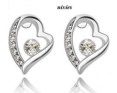 DARLING DIAMOND SWAROVSKI HEART EARRING STUDS