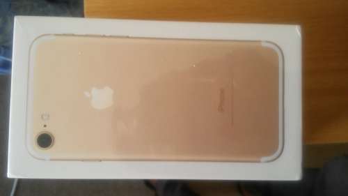 Iphone 7 32gb gold brand new sealed