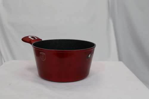 BERLINGER HAUS 20CM MARBLE COATING CASSEROLE- METALLIC BURGUNDY(SECOND HAND)(NO LID)(BROKEN HANDLE)
