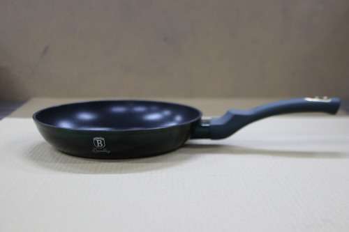 Berlinger Haus - 24 cm Marble Coated Fry Pan - Emerald (Second hand)