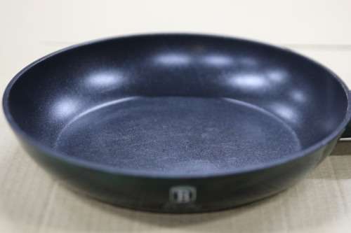 Berlinger Haus - 24 cm Marble Coated Fry Pan - Emerald (Second hand)